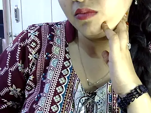 Snapshot of Cute_Aliyaa chatting on 05/29/26, 12:36 Cute Aliyaa online show from 05/29/26, 12:36