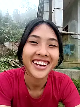Snapshot of Hoa-tuylip chatting on 03/21/26, 12:48 Hoa-tuylip online show from 03/21/26, 12:48
