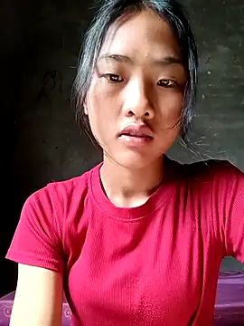 Snapshot of Hoa-tuylip chatting on 04/13/26, 07:58 Hoa-tuylip online show from 04/13/26, 07:58