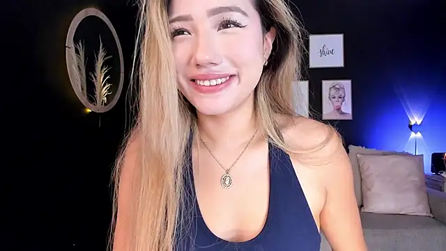 Snapshot of Isa_cortes_ chatting on 04/17/26, 01:36 Isa cortes online show from 04/17/26, 01:36