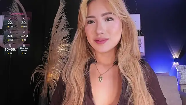 Snapshot of Isa_cortes_ chatting on 05/19/26, 02:56 Isa cortes online show from 05/19/26, 02:56