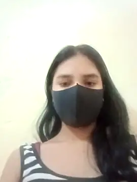 Mahira-- online show from 06/05/26, 08:42