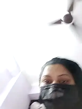 Snapshot of milf_punjaban chatting on 03/15/26, 05:46 milf punjaban online show from 03/15/26, 05:46
