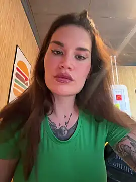 Snapshot of TattooGirlAlia chatting on 12/19/25, 12:56 TattooGirlAlia online show from 12/19/25, 12:56