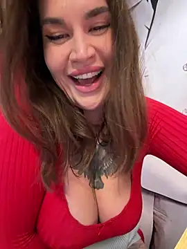 Snapshot of TattooGirlAlia chatting on 02/07/26, 11:47 TattooGirlAlia online show from 02/07/26, 11:47