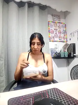 Snapshot of Violet_rousse7 chatting on 03/14/26, 11:21 Violet rousse7 online show from 03/14/26, 11:21