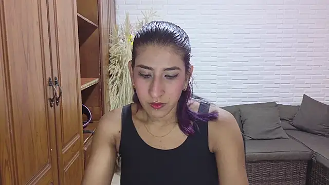 Snapshot of Violet_rousse7 chatting on 06/03/26, 04:26 Violet rousse7 online show from 06/03/26, 04:26