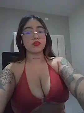 Snapshot of Helll_girll chatting on 02/28/26, 04:24 Helll girll online show from 02/28/26, 04:24