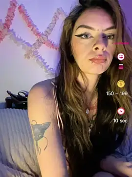 Snapshot of Queen-Pinky chatting on 06/11/26, 07:56 Queen-Pinky online show from 06/11/26, 07:56