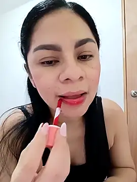 Snapshot of luna_pinky chatting on 03/20/26, 04:56 luna pinky online show from 03/20/26, 04:56