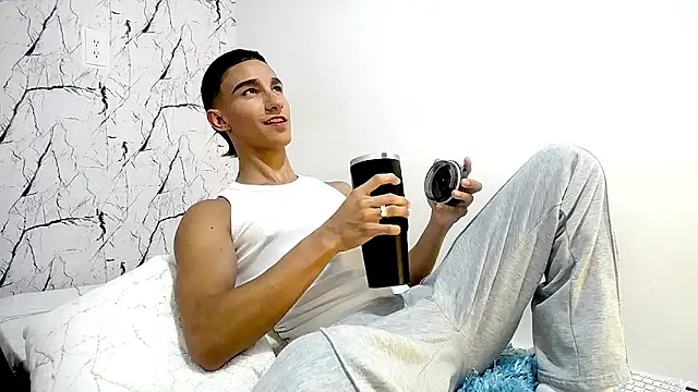 BabyAndy  online show from 07/01/26, 10:53