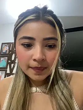 Snapshot of sweetlove- chatting on 05/07/26, 07:25 sweetlove- online show from 05/07/26, 07:25