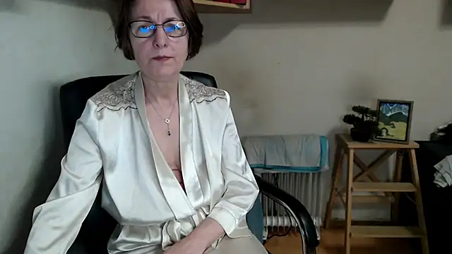 katemodel online show from 05/16/26, 06:21