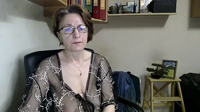 katemodel online show from 06/05/26, 06:09