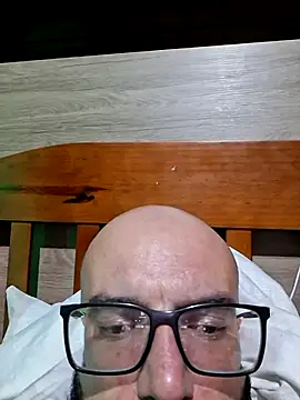 Snapshot of Robsonitj90 chatting on 02/03/26, 07:46 Robsonitj90 online show from 02/03/26, 07:46