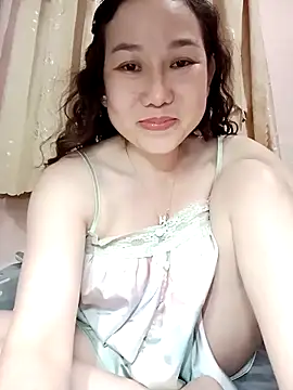 Snapshot of Ana-love2026 chatting on 04/22/26, 03:02 Ana-love2026 online show from 04/22/26, 03:02