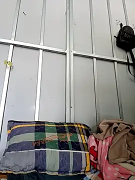 Snapshot of Ana-love2026 chatting on 05/05/26, 05:04 Ana-love2026 online show from 05/05/26, 05:04