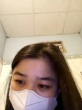 Snapshot of Daisy-lusia2026 chatting on 04/15/26, 10:21 Daisy-lusia2026 online show from 04/15/26, 10:21