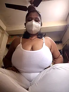Snapshot of Curvy_Trisha chatting on 02/06/26, 05:23 Curvy Trisha online show from 02/06/26, 05:23