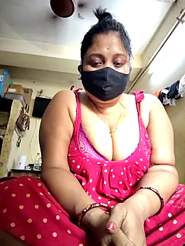 Snapshot of Curvy_Trisha chatting on 03/13/26, 08:32 Curvy Trisha online show from 03/13/26, 08:32