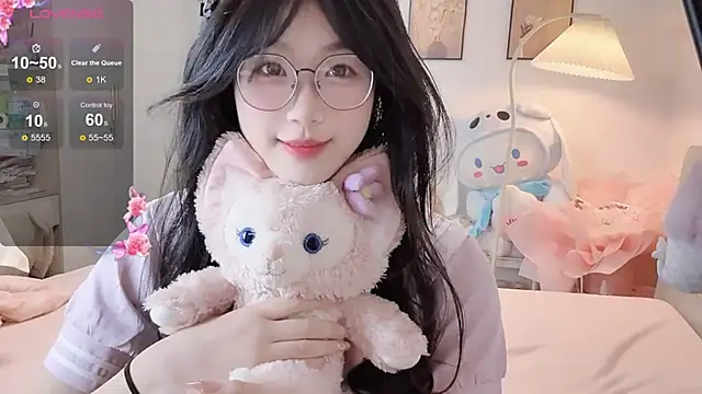 Snapshot of Luminous4173 chatting on 02/25/26, 12:15 Luminous4173 online show from 02/25/26, 12:15