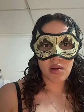 ineesdelreyy online show from 04/09/26, 08:25