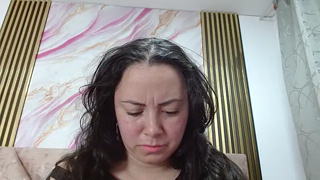 ElaMurray02 online show from 04/30/26, 12:22