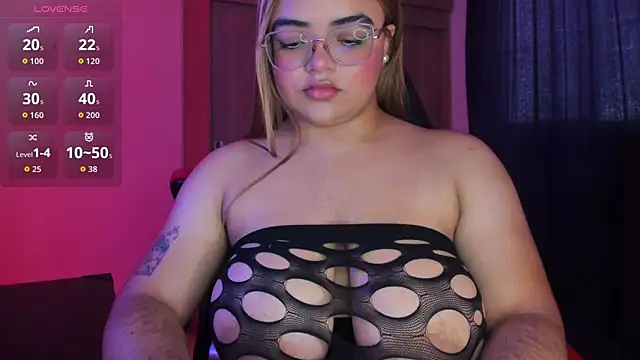 Snapshot of Celestemc_226 chatting on 05/07/26, 02:22 Celestemc 226 online show from 05/07/26, 02:22