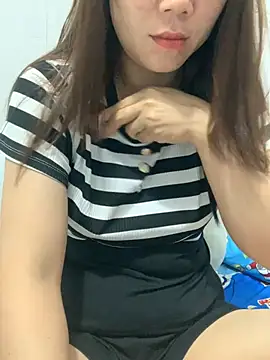 Snapshot of Baby-lovely69 chatting on 03/10/26, 08:14 Baby-lovely69 online show from 03/10/26, 08:14