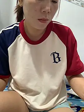 Snapshot of Baby-lovely69 chatting on 04/22/26, 11:17 Baby-lovely69 online show from 04/22/26, 11:17