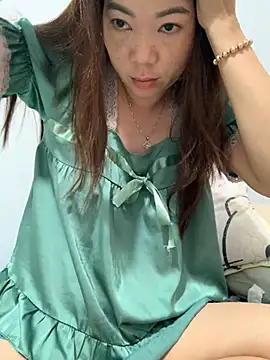 Snapshot of Baby-lovely69 chatting on 04/23/26, 10:12 Baby-lovely69 online show from 04/23/26, 10:12