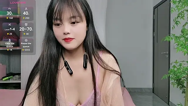 Snapshot of xianxian-baby chatting on 02/04/26, 02:01 xianxian-baby online show from 02/04/26, 02:01