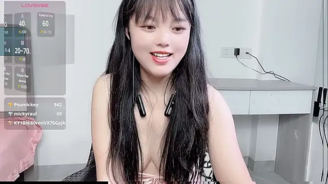 Snapshot of xianxian-baby chatting on 03/10/26, 02:49 xianxian-baby online show from 03/10/26, 02:49