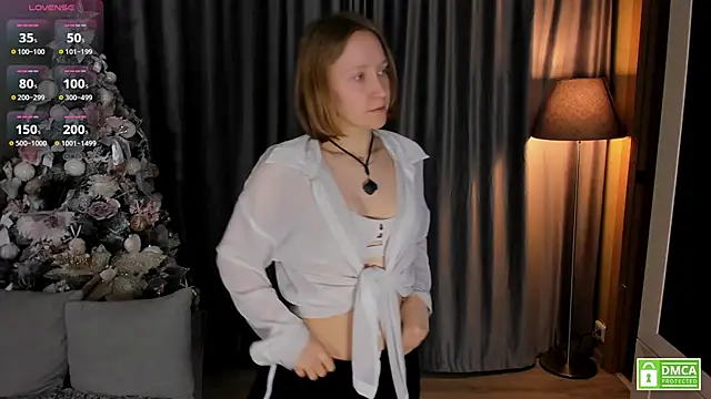 Snapshot of Cutie_Ellis chatting on 04/18/26, 11:16 Cutie Ellis online show from 04/18/26, 11:16
