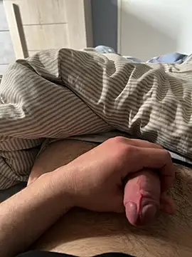 Snapshot of magicdickx21 chatting on 03/09/26, 11:36 magicdickx21 online show from 03/09/26, 11:36