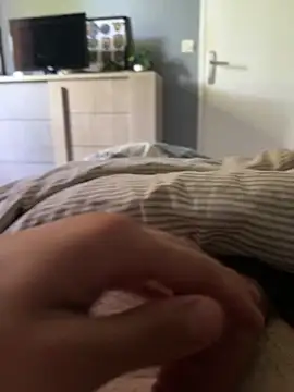 Snapshot of magicdickx21 chatting on 05/20/26, 10:32 magicdickx21 online show from 05/20/26, 10:32