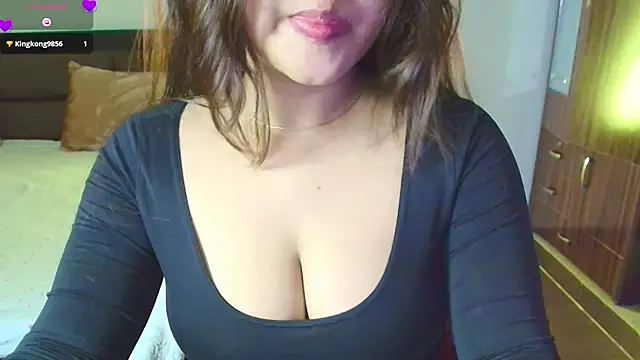 Snapshot of Yara-143 chatting on 03/11/26, 02:56 Yara-143 online show from 03/11/26, 02:56