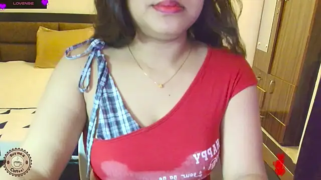 Snapshot of Yara-143 chatting on 06/23/26, 04:27 Yara-143 online show from 06/23/26, 04:27