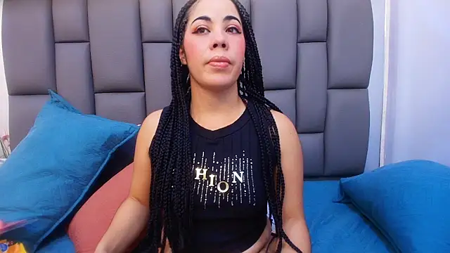Snapshot of melany_roberts_ chatting on 05/27/26, 03:03 melany roberts online show from 05/27/26, 03:03