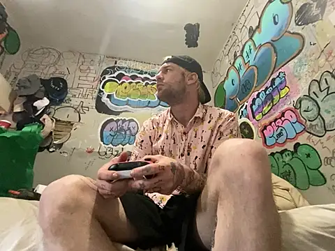 Snapshot of gothboiplzty chatting on 04/29/26, 09:21 gothboiplzty online show from 04/29/26, 09:21