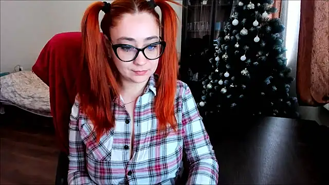 Snapshot of SimplyDivine chatting on 02/05/25, 09:36 SimplyDivine online show from 02/05/25, 09:36