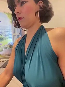 Snapshot of eva_luz chatting on 06/06/26, 12:32 eva luz online show from 06/06/26, 12:32