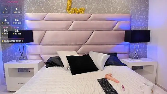 Snapshot of Scarlett_Viibe chatting on 03/25/26, 12:11 Scarlett Viibe online show from 03/25/26, 12:11
