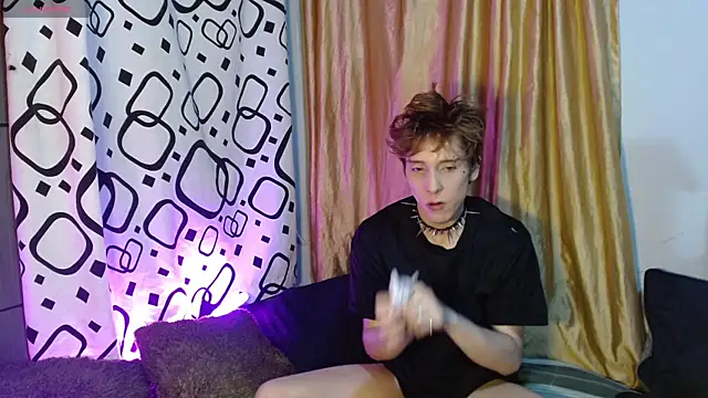 Snapshot of DannyParker_ chatting on 07/19/26, 08:29 DannyParker online show from 07/19/26, 08:29