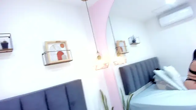 sam doll  online show from 05/11/26, 07:22