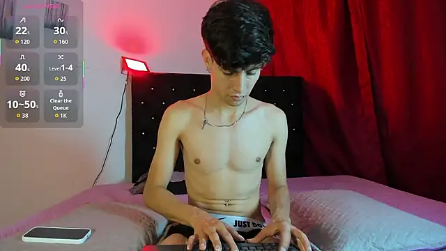 Snapshot of axxxel_twink chatting on 03/16/26, 03:12 axxxel twink online show from 03/16/26, 03:12