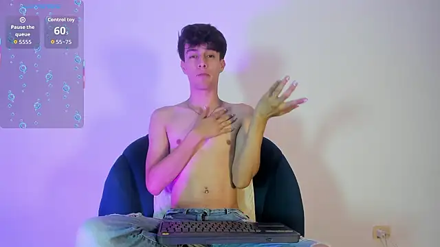 Snapshot of axxxel_twink chatting on 03/24/26, 02:16 axxxel twink online show from 03/24/26, 02:16