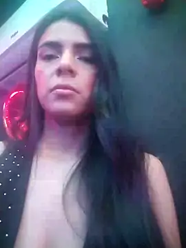 Snapshot of EvaMiranda chatting on 04/13/26, 03:34 EvaMiranda online show from 04/13/26, 03:34