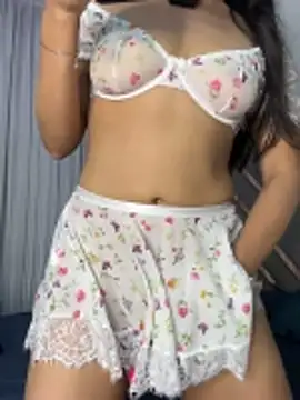 Snapshot of EvaMiranda chatting on 04/29/26, 04:27 EvaMiranda online show from 04/29/26, 04:27
