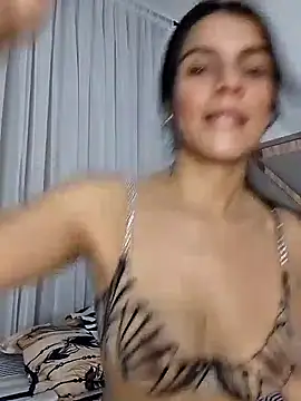 Snapshot of EvaMiranda chatting on 05/14/26, 03:24 EvaMiranda online show from 05/14/26, 03:24